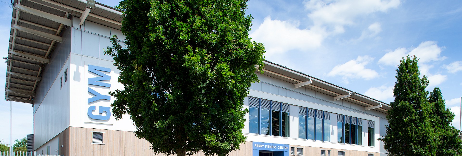 We are an innovative, creative & reliable Roofing, Cladding & Façade contractor.