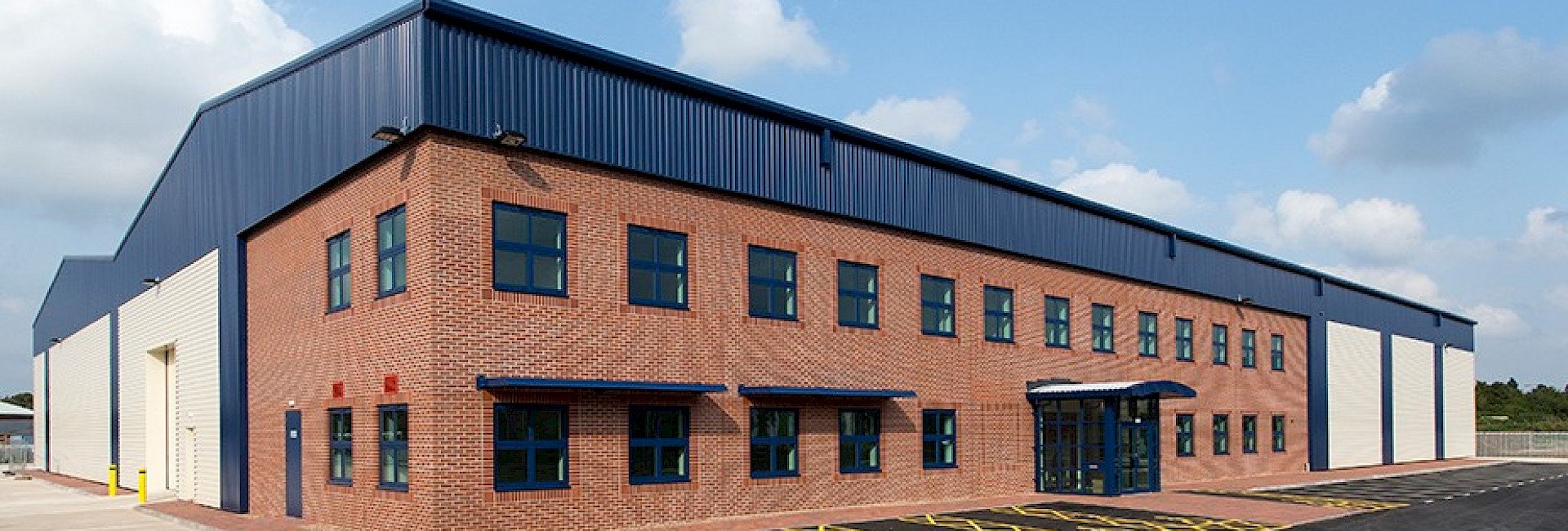 We are an innovative, creative & reliable Roofing, Cladding & Façade contractor.
